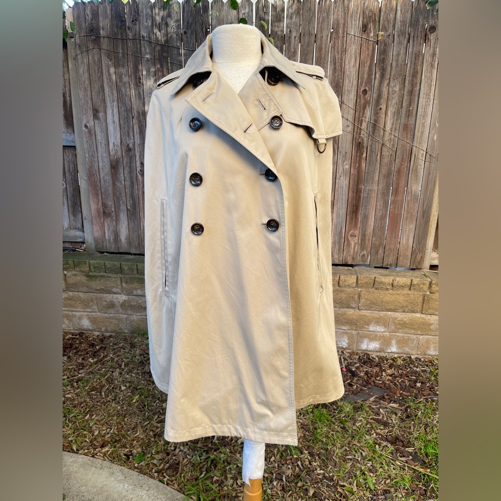 Banana Republic Khaki Double-Breasted Cape Coat Classic Preppy academia fall M